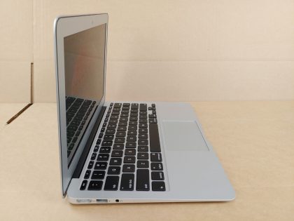 Item Specifics: MPN : MJVM2LL/AUPC : N/ABrand : AppleProduct Family : MacBook AirRelease Year : Early 2015Screen Size : 11-inchProcessor Type : Intel Core i5Processor Speed : 1.6GHz Dual-CoreMemory : 8GB 1600MHz DDR3Storage : 256GB Flash SSDOperating System : 12.3.1 OS X MontereyColor : SilverType : Laptop - 2