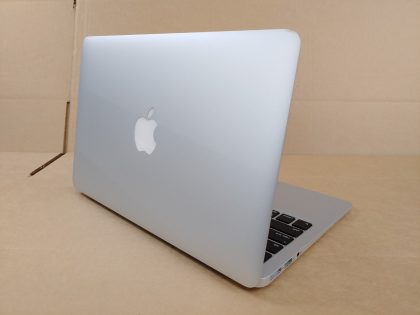 Item Specifics: MPN : MJVM2LL/AUPC : N/ABrand : AppleProduct Family : MacBook AirRelease Year : Early 2015Screen Size : 11-inchProcessor Type : Intel Core i5Processor Speed : 1.6GHz Dual-CoreMemory : 8GB 1600MHz DDR3Storage : 256GB Flash SSDOperating System : 12.3.1 OS X MontereyColor : SilverType : Laptop - 5