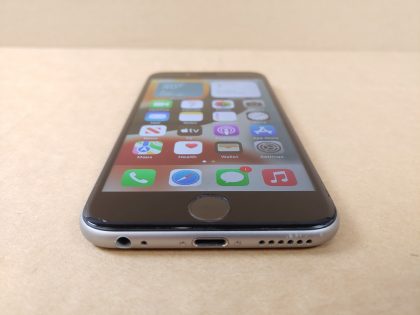 NO CABLES OR CHARGING BLOCK INCLUDED**** ((Device MAY include some scuffing to the frame/body of the device as well as a few scratches on the glass))Item Specifics: MPN : MKRR2LL/AUPC : N/ABrand : AppleModel : MKT32LL/A (A1688)Network : UnlockedOperating System : iOS 15.7.1Storage Capacity : 128GBColor : Space Gray - 1