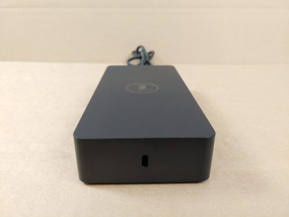 **DOCK ONLY** Good condition! Tested and Fully working as it should!!Item Specifics: MPN : M4R9VUPC : N/ABrand : DellModel : D6000 (M4R9V)Type : Docking Station - 4