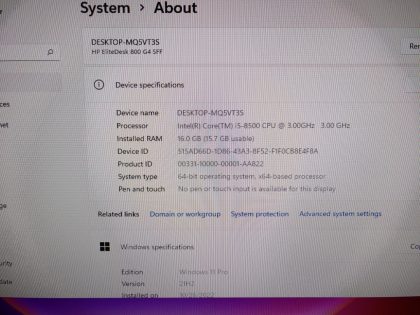 please use any TV or Monitor of your choice with this HP EliteDesk