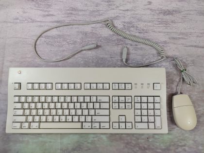 Visually everything looks great! **UNTESTED** Whats shown in the pictures is what you will recieve! Item Specifics: MPN : M3501UPC : N/AType : KeyboardBrand : AppleCompatible Brand : AppleCustom Bundle : N/ABundle Description : Keyboard / Mouse / CableVintage : Yes - 3