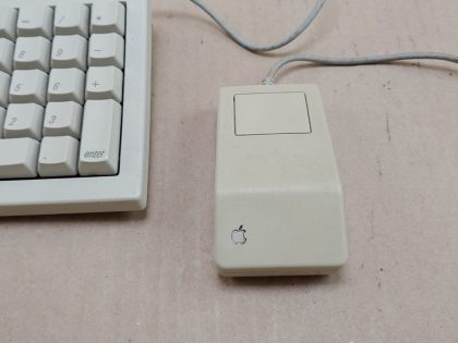 Units are untested. Contains scratches and scuffs consistent with normal use.Item Specifics: MPN : G5431 M0487UPC : NAType : Keyboard and MouseBrand : AppleCompatible Brand : Apple - 2