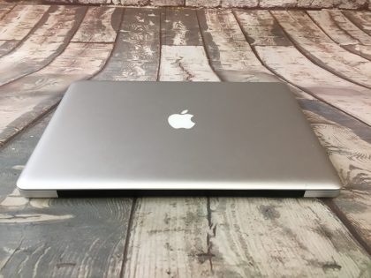 Item Specifics: MPN : MC371LL/AUPC : N/ABrand : AppleProduct Family : Macbook ProRelease Year : 2010Screen Size : 15"inchProcessor Type : Intel Core i5Processor Speed : 2.4GHzMemory : 4GBType : LaptopOperating System : 10.13.6 High SierraBundled Items : Power AdapterStorage : 480GB SSD - 9