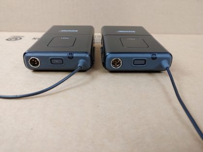 Good Condition! Tested and pulled from a working environment! May have minor cosmetic scratches/scuffs from normal use. Whats pictured is what you'll receive! **NO AA BATTERIES INCLUDED**Item Specifics: MPN : SHURE Wireless PGX1UPC : N/ABrand : SHUREType : Wireless TransmitterModel : PGX1 H6Connectivity : WirelessForm Factor : Receiver/TransmitterColor : BlackFeatures : Built-in Antenna - 5
