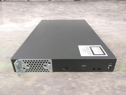 Good Condition! Tested and Pulled from a working environment! May have minor scratches/scuffs from normal use. **NO POWERCORD INCLUDED**Item Specifics: MPN : WS-C2960X-24TS-L V02UPC : N/AType : Ethernet SwitchForm Factor : Rack-MountableBrand : CISCOModel : WS-C2960X-24TS-L V02Network Management Type : Fully-ManagedNumber of LAN Ports : 24 - 10