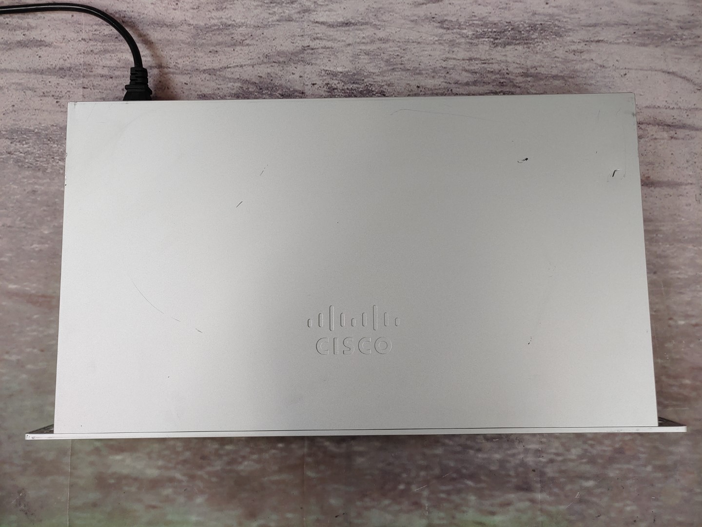 **UNCLAIMED** Good Condition! Tested and Pulled from a working environment! May have minor scratches/scuffs from normal use. **POWERCORD INCLUDED**  ((BDSA))Item Specifics: MPN : MX84-HWUPC : N/AType : FirewallForm Factor : Rack-MountableBrand : CISCO MerakiModel : MX84-HW - 2