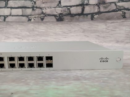 **UNCLAIMED** Good Condition! Tested and Pulled from a working environment! May have minor scratches/scuffs from normal use. **POWERCORD INCLUDED**  ((BDSA))Item Specifics: MPN : MX84-HWUPC : N/AType : FirewallForm Factor : Rack-MountableBrand : CISCO MerakiModel : MX84-HW - 4