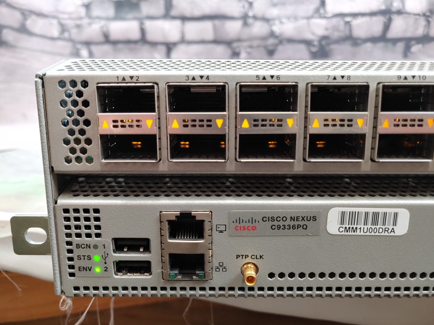 Great Condition! Tested and pulled from a working environment! **NO POWER CORD INCLUDED**Item Specifics: MPN : N9K-C9336PQ V02UPC : N/AType : Network SwitchForm Factor : Rack MountableBrand : CISCOModel : N9K-C9336PQ V02Number of LAN Ports : 36 - 2