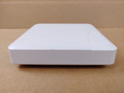 Good Condition! Tested and pulled from a working environment! **NO POWER ADAPTER INCLUDED**Item Specifics: MPN : ZoneFlex R500UPC : N/ABrand : RuckusModel : ZoneFlex R500Network Connectivity : WirelessType : Wireless Access Point - 3
