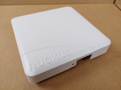 Good Condition! Tested and pulled from a working environment! **NO POWER ADAPTER INCLUDED**Item Specifics: MPN : ZoneFlex R500UPC : N/ABrand : RuckusModel : ZoneFlex R500Network Connectivity : WirelessType : Wireless Access Point - 1