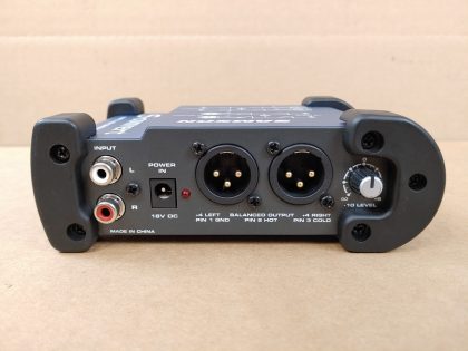 Good Condition! Tested and working! **NO POWER ADAPTER INCLUDED**Item Specifics: MPN : S-ConvertUPC : N/ABrand : SAMSONModel : S-ConvertType : Signal Converter - 4