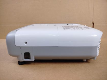Great Condition! Great picture! Tested and pulled from a working environment. There may be some minor scratches/scuffs from normal use. Whats shown in the pictures is what you will recieve. **POWER CORD INCLUDED** **NO AA BATTERIES INCLUDED**Item Specifics: MPN : H865AUPC : N/ABrand : EpsonModel : PowerLite 970 / H865ADisplay Technology : 3-LCDImage Aspect Ratio : 4:3Native Resolution : 1024x768Contrast Ratio : 15