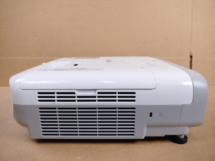Good condition! Great picture! Tested and pulled from a working environment. There may be some minor scratches/scuffs from normal use. Whats shown in the pictures is what you will receive. ***POWER CORD INCLUDED***Item Specifics: MPN : H865AUPC : N/ABrand : EpsonModel : PowerLite 970 / H865ADisplay Technology : Tri-LCDImage Aspect Ratio : 4:3Native Resolution : 1024x768Video Inputs : USB