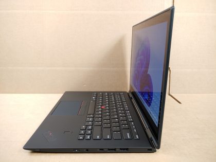 *NO POWER ADAPTER INCLUDED* The keys dont retract when the laptop is flipped around