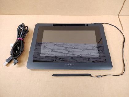 Good Condition! Tested and Working as it should! USB cable included! There is a few scuff marks on the back.Item Specifics: MPN : DTU-1031XUPC : N/AType : Graphics TabletConnectivity : Wired