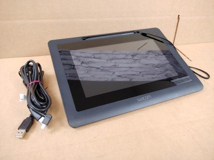 Good Condition! Tested and Working as it should! USB cable included! There is a few scuff marks on the back.Item Specifics: MPN : DTU-1031XUPC : N/AType : Graphics TabletConnectivity : Wired