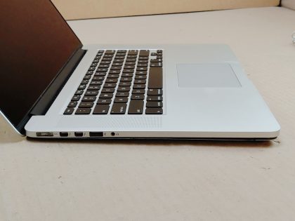 Item Specifics: MPN : Apple Macbook Pro 15 2013UPC : NABrand : AppleProduct Family : Macbook ProRelease Year : 2013Screen Size : 15 inProcessor Type : Intel Core i7Processor Speed : 2.70 GhzMemory : 16 GBStorage : 128 GBOperating System : NoneType : LaptopStorage Type : SSD (Solid State Drive) - 4