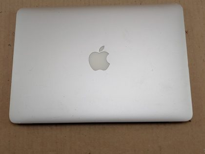 System boots normally but the keyboard and touchpad is not working. No attempt to repair. No power cord. System password: 123456Item Specifics: MPN : Apple Macbook Pro 13UPC : NABrand : AppleProduct Family : Macbook ProRelease Year : 2015Screen Size : 13 inProcessor Type : Intel Core i5Processor Speed : 2.90 GhzMemory : 8 GBStorage : 500 GBOperating System : MontereyType : LaptopStorage Type : SSD (Solid State Drive) - 5