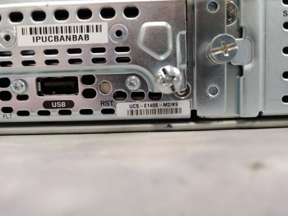 Great condition! Tested and pulled from a working environment. May have a minor cosmetic scratch/scuff. **POWER CORD INCLUDED**Item Specifics: MPN : ISR4351-K9 V02UPC : N/AForm Factor : Rack-MountableBrand : CISCOModel : ISR4351-K9 V02Type : Router - 9