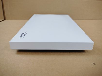 is what you'll receive **NO POWER ADAPTER INCLUDED**Item Specifics: MPN : MR53-HWUPC : N/ABrand : Cisco MerakiModel : MR53-HWNetwork Connectivity : WirelessType : Access Point - 1