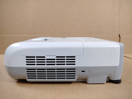 Great Condition! Great picture! Tested and pulled from a working environment. There may be some minor scratches/scuffs from normal use. Whats shown in the pictures is what you will recieve. **POWER CORD INCLUDED** **NO AA BATTERIES INCLUDED**Item Specifics: MPN : H583AUPC : N/ABrand : EpsonModel : H583ADisplay Technology : 3-LCDImage Aspect Ratio : 4:3Native Resolution : 1024x768Video Inputs : USB