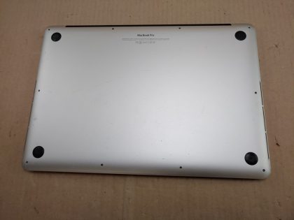 powers off the charger. System boots from the internal ssd storage. Missing the bottom case screws. One of the internal speakers sound distorted.Item Specifics: MPN : Apple Macbook Pro 15 2013UPC : NABrand : AppleProduct Family : Macbook ProRelease Year : 2013Screen Size : 15 inProcessor Type : Intel Core i7Processor Speed : 2.40 GhzMemory : 8 GBStorage : 256 GBOperating System : Catalina (10.15)Type : LaptopStorage Type : SSD (Solid State Drive) - 3