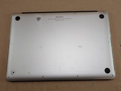 System powers and bongs but the screen does not output. No attempt to repair the system. No power adapter only what is shown in the images is included.Item Specifics: MPN : Apple Macbook Pro 15" 2012UPC : NABrand : AppleProduct Family : Macbook ProRelease Year : 2012Screen Size : 15 inProcessor Type : Intel Core i7Processor Speed : 2.60 GhzMemory : unknownStorage : unknownOperating System : noneStorage Type : SSD (Solid State Drive)Type : Laptop - 6