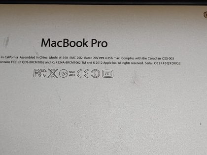 System powers and bongs but the screen does not output. No attempt to repair the system. No power adapter only what is shown in the images is included.Item Specifics: MPN : Apple Macbook Pro 15" 2012UPC : NABrand : AppleProduct Family : Macbook ProRelease Year : 2012Screen Size : 15 inProcessor Type : Intel Core i7Processor Speed : 2.60 GhzMemory : unknownStorage : unknownOperating System : noneStorage Type : SSD (Solid State Drive)Type : Laptop - 7