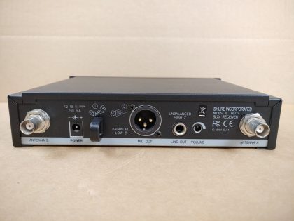 Good Condition! Tested and pulled from a working environment! Power Adapter included. There may be a few scratches/scuffs from normal use. **NO ANTENNAS INCLUDED**Item Specifics: MPN : SLX4 J3 572-596 MHZUPC : N/ABrand : SHUREType : Microphone ReceiverModel : SLX4 J3 572-596 MHZConnectivity : WirelessForm Factor : Microphone ReceiverBundled Items : Power Adapter - 5
