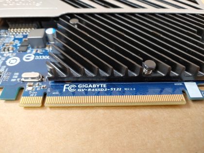 Great condition! Tested and working! Pulled from a working environment! Item Specifics: MPN : GV-R455D3-512IUPC : N/AChipset/GPU Manufacturer : ATI RadeonBrand : GIGABYTEChipset/GPU Model : HD 4550 GPUCompatible Port/Slot : PCI Express 2.0Type : Video CardConnectors : VGA / HDMI / DVIMemory Size : 512MBModel : GV-R455D3-512I - 3