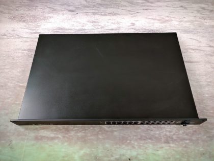 Excellent Condition! Tested and working as it should! Pulled from a working environment! May have a minor scratch/scuff from normal use. **POWER CORD INCLUDED**Item Specifics: MPN : ES-24-250WUPC : N/AType : Ethernet SwitchForm Factor : Rack-MountableBrand : UbiquitiModel : ES-24-250WLayer : 2Network Management Type : Fully ManagedNumber of LAN Ports : 24 - 4