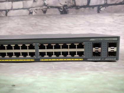 Good Condition! Tested and pulled from a working environment! There is a few scratches/scuffs from normal use. **NO POWER CORD INCLUDED**Item Specifics: MPN : WS-C2960X-48TS-LUPC : N/AType : Ethernet SwitchForm Factor : Rack-MountableBrand : CiscoModel : WS-C2960X-48TS-LNumber of LAN Ports : 48Ethernet Technology : Gigabit Ethernet (1000-Mbit/s) - 3