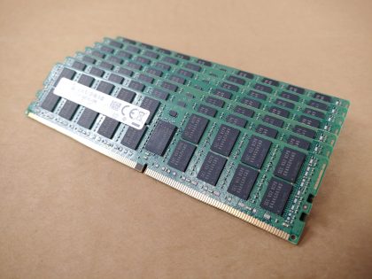 LOT of 8 - Great Condition! Tested and Pulled from a working environment!Item Specifics: MPN : M393A2G40DB0-CPBUPC : N/AType : Server MemoryForm Factor : RDIMMBrand : SamsungNumber of Pins : 288Bus Speed : PC4-17000 (DDR4-2133)Number of Modules : 8Capacity per Module : 16GBTotal Capacity : 128GB - 5