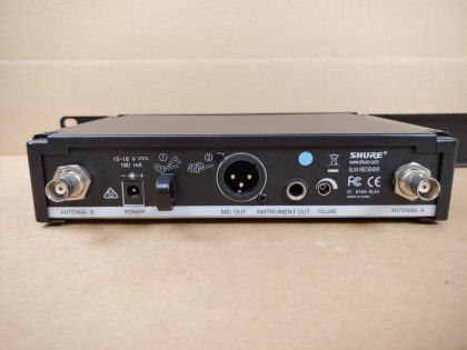 Good Condition! Tested and pulled from a working environment! Power Adapter included. There may be a few scratches/scuffs from normal use. **NO ANTENNAS INCLUDED**Item Specifics: MPN : SLX4 J3 572-596 MHZUPC : N/ABrand : SHUREType : Microphone ReceiverModel : SLX4 J3 572-596 MHZConnectivity : WirelessForm Factor : Microphone ReceiverBundled Items : Power Adapter / Rack Ears - 7
