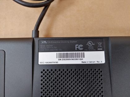 Good condition! Tested and working as it should! There is a tiny cosmetic crack in the back corner (View image 9).  *POWER ADAPTER INCLUDED*Item Specifics: MPN : DS2000UPC : N/ACompatible Brand : UniversalCompatible Product Line : UniversalCompatible Model : UniversalBrand : Cyber AcousticsModel : DS2000Type : Docking Station - 11