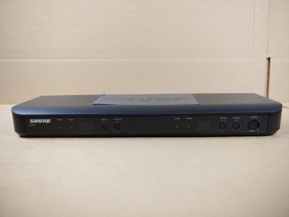 Great condition! Tested and pulled from a working environment! **OEM POWER ADAPTER INCLUDED**Item Specifics: MPN : BLX88 H8UPC : N/ABrand : SHUREType : Microphone ReceiverModel : BLX88 H8Connectivity : WirelessFrequency Range : 518-542 MHzForm Factor : Microphone Receiver - 3