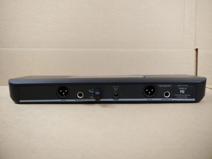 Great condition! Tested and pulled from a working environment! **OEM POWER ADAPTER INCLUDED**Item Specifics: MPN : BLX88 H8UPC : N/ABrand : SHUREType : Microphone ReceiverModel : BLX88 H8Connectivity : WirelessFrequency Range : 518-542 MHzForm Factor : Microphone Receiver - 6