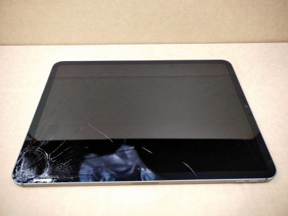**DAMAGED SCREEN** (NO CHARGER OR CABLES INCLUDED)  The bottom right corner of the screen is cracked/damaged (View images 9 & 10). Updated to the latest iOS.Item Specifics: MPN : MHMV3LL/AUPC : N/ABrand : AppleType : TabletProduct Line : iPad ProOperating System : iOS 17.4.1Screen Size : 11" Liquid RetinaStorage Capacity : 256GBColor : Space GrayModel : Apple iPad Pro (3rd Generation)Network : UnlockedConnectivity : Wi-Fi / BluetoothInternet Connectivity : 5G UNLOCKED - 10