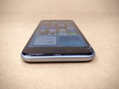 **CRACKED SCREEN** Unlocked! (NO CHARGER OR CABLES INCLUDED) The top left corner of the screen is cracked/damaged (View image 7). There is some scratches on the screen as well. There is 2 tiny white spots/pressure marks in the middle of the screen (View image 8). Battery health is 93% and holds a great charge  Updated to the latest iOS.Item Specifics: MPN : MKT32LL/AUPC : N/ABrand : AppleModel : iPhone 6s / MKT32LL/ANetwork : UnlockedConnectivity : Bluetooth