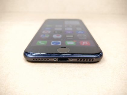 Wi-FiOperating System : iOS 16.7.7Storage Capacity : 64GBColor : Space GrayStyle : BarBattery Health : 80 %Camera Resolution : 12.0 MPScreen Size : 4.7" - 1