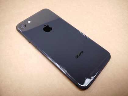 Wi-FiOperating System : iOS 16.7.7Storage Capacity : 64GBColor : Space GrayStyle : BarBattery Health : 88 %Camera Resolution : 12.0 MPScreen Size : 4.7" - 2