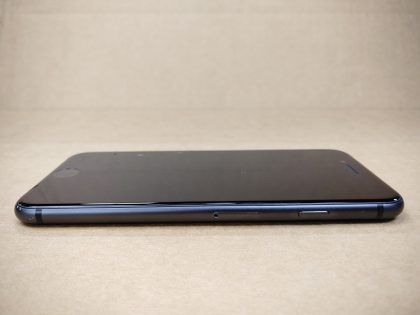 Wi-FiOperating System : iOS 16.7.7Storage Capacity : 64GBColor : Space GrayStyle : BarBattery Health : 95 %Camera Resolution : 12.0 MPScreen Size : 4.7" - 2