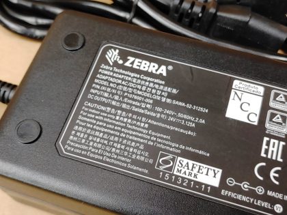 Good Condition! There is some minor scratches/scuffs from normal use. Tested and pulled from a working environment! **POWER ADAPTER INCLUDED**Item Specifics: MPN : GX420dUPC : N/ATechnology : ThermalPrinter Type : Direct ThermalOutput Type : Black / WhiteBrand : ZebraModel : GX420d / GX42-202412-000Product Line : Zebra GPrint Speed : Up to 6"/152 mm per secondType : Label PrinterScanning Resolution : 203 dpi (8 dots/mm) - 3