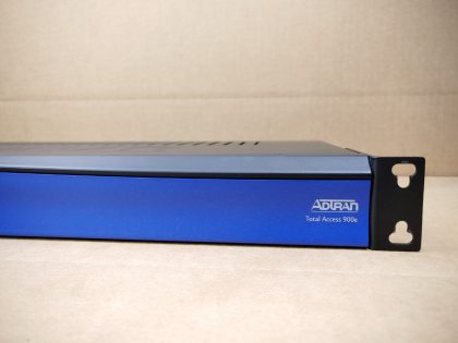 Great Condition! Tested and pulled from a working environment! **NO POWER CORD INCLUDED**Item Specifics: MPN : 4243908F1UPC : N/AForm Factor : Rack-MountableBrand : ADTRANModel : Total Access 908e (4243908F1)Type : Router - 3