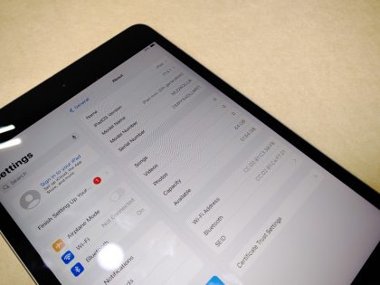 Great Condition! (NO CHARGER OR CABLES INCLUDED) There is a few minor very light scratches on the screen. Updated to the latest iOS.Item Specifics: MPN : MUQW2LL/AUPC : N/ABrand : AppleType : TabletProduct Line : iPad MiniOperating System : iOS 17.4.1Screen Size : 7.9" RetinaStorage Capacity : 64GBColor : Space GrayConnectivity : Wi-Fi / BluetoothModel : Apple iPad Mini (5th Generation)Internet Connectivity : Wi-Fi - 10