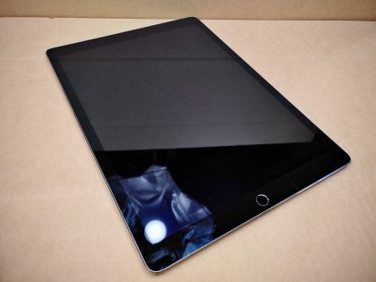 **NO POWER (DOA)** (NO CHARGER OR CABLES INCLUDED) There is a few minor light scratches on the screen. The screen does not look to be damaged or cracked. There is a small dent and a thin scratch on the back. Item Specifics: MPN : A1584UPC : N/ABrand : AppleType : TabletProduct Line : iPadScreen Size : 12.9"Storage Capacity : 32GBColor : Space GrayConnectivity : Wi-Fi / BluertoothModel : Apple iPad Pro (1st Generation)Internet Connectivity : Wi-Fi - 1