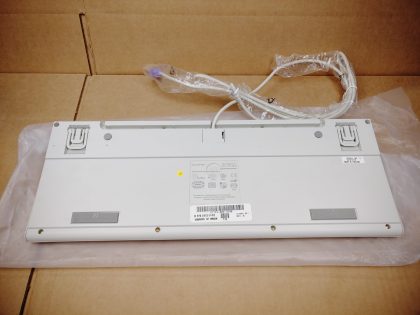 EXCELLENT! Item Specifics: MPN : RT7D5JTWUPC : N/AFeatures : Quiet KeysType : KeyboardConnectivity : WiredInterface : PS/2Brand : DellModel : RT7D5JTWColor : White - 5