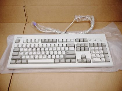EXCELLENT! Item Specifics: MPN : RT7D5JTWUPC : N/AFeatures : Quiet KeysType : KeyboardConnectivity : WiredInterface : PS/2Brand : DellModel : RT7D5JTWColor : White - 1