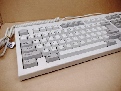 Good condition! Missing one rubber foot on the bottom. There is a small dent in the metal bottom. Tested and working as it should! Item Specifics: MPN : 5139UPC : N/AKeyboard/Keypad : QWERTYType : KeyboardConnectivity : WiredInterface : PS/2Brand : Packard BellModel : 5139Vintage : YES - 4
